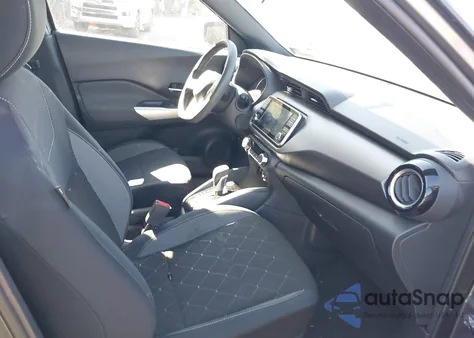 2018 Nissan Kicks Sv z USA, uszkodzony, nr VIN 3N1CP5CU5JL545218